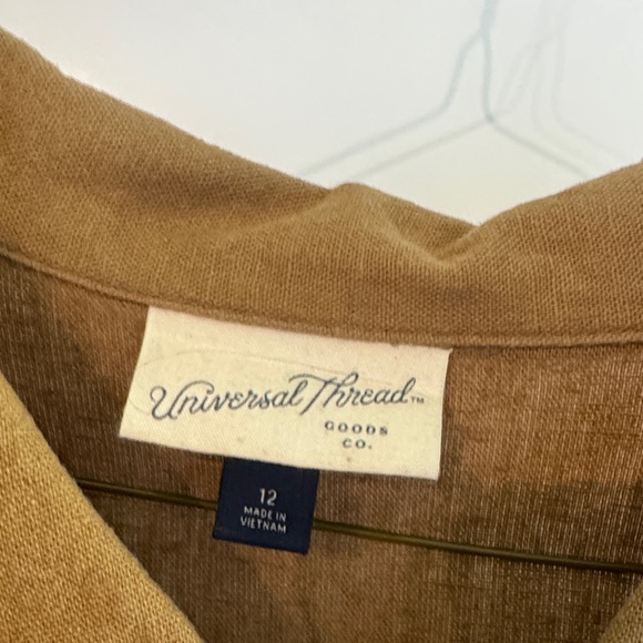 Universal Thread Tan Collared Romper - Picture 2 of 3